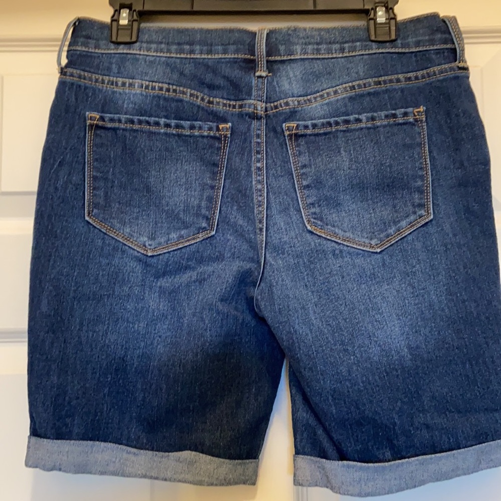 Shorts - Picture 2 of 2